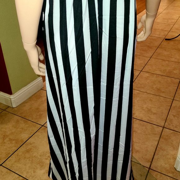 Women's Polk a Dot and Stripe Dress Size Small Maxi Dress - Picture 10 of 10